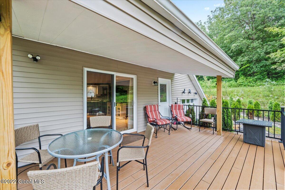 982 Rector Road Glenville, NY 12302 - Photo 4 of 39 35-JUN07765