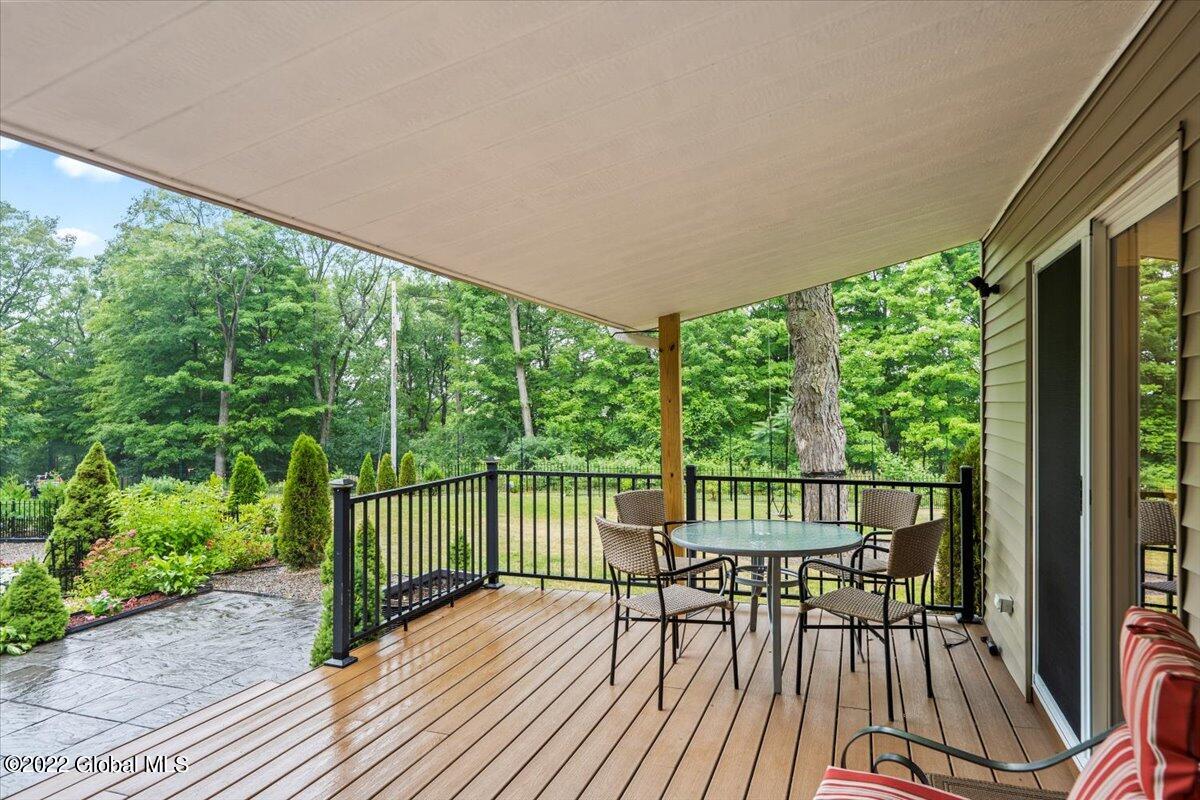982 Rector Road Glenville, NY 12302 - Photo 5 of 39 36-JUN07768