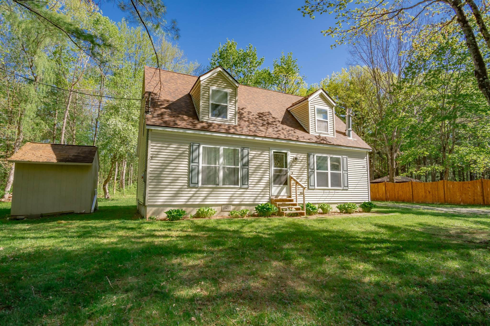 14 Collamer Road Malta, NY 12020 - Photo 4 of 32 Photo 4