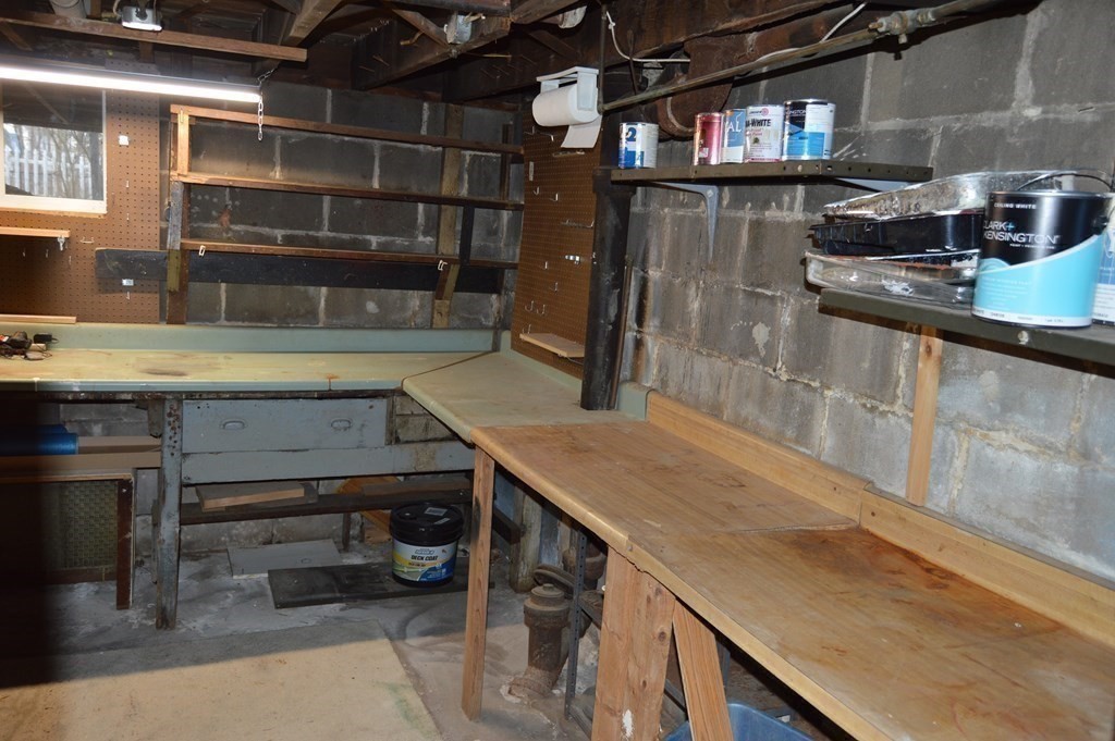18 Dell Place Springfield, MA 01118 - Photo 31 of 34