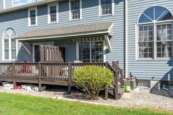 $384,900 | 25 Sturbridge Hills Road, Unit 25, Sturbridge, MA 01566