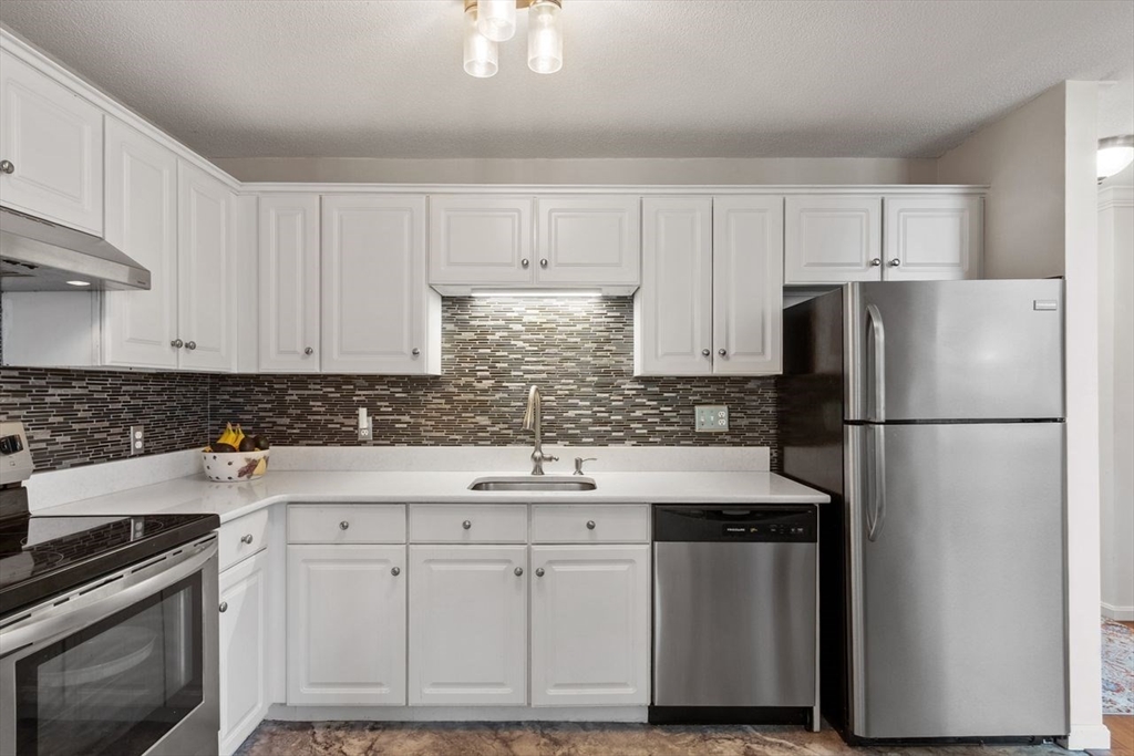 25 Sturbridge Hills Road, Unit 25 Sturbridge, MA 01566 - Photo 10 of 34