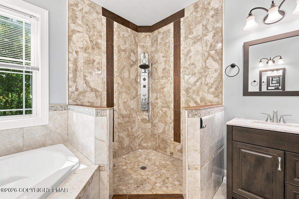 1007 Hampstead Road Bushkill, PA 18324 - Photo 38 of 96 Primary Bathroom