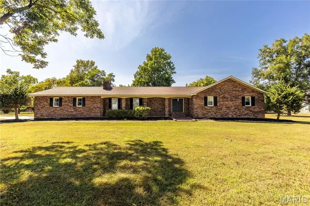 $330,000 | 81 South 523rd Road, East Prairie, MO 63845