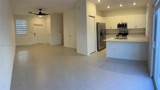 $2,500 | 2451 Southeast 28th Street, Unit 2451, Homestead, FL 33035