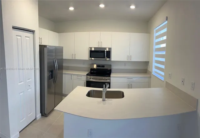 $2,500 | 2451 Southeast 28th Street, Unit 2451, Homestead, FL 33035