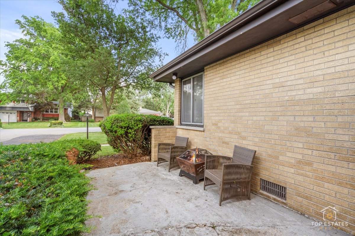 1108 North Westgate Road Mount Prospect, IL 60056 - Photo 20 of 23 Gallery Image 20