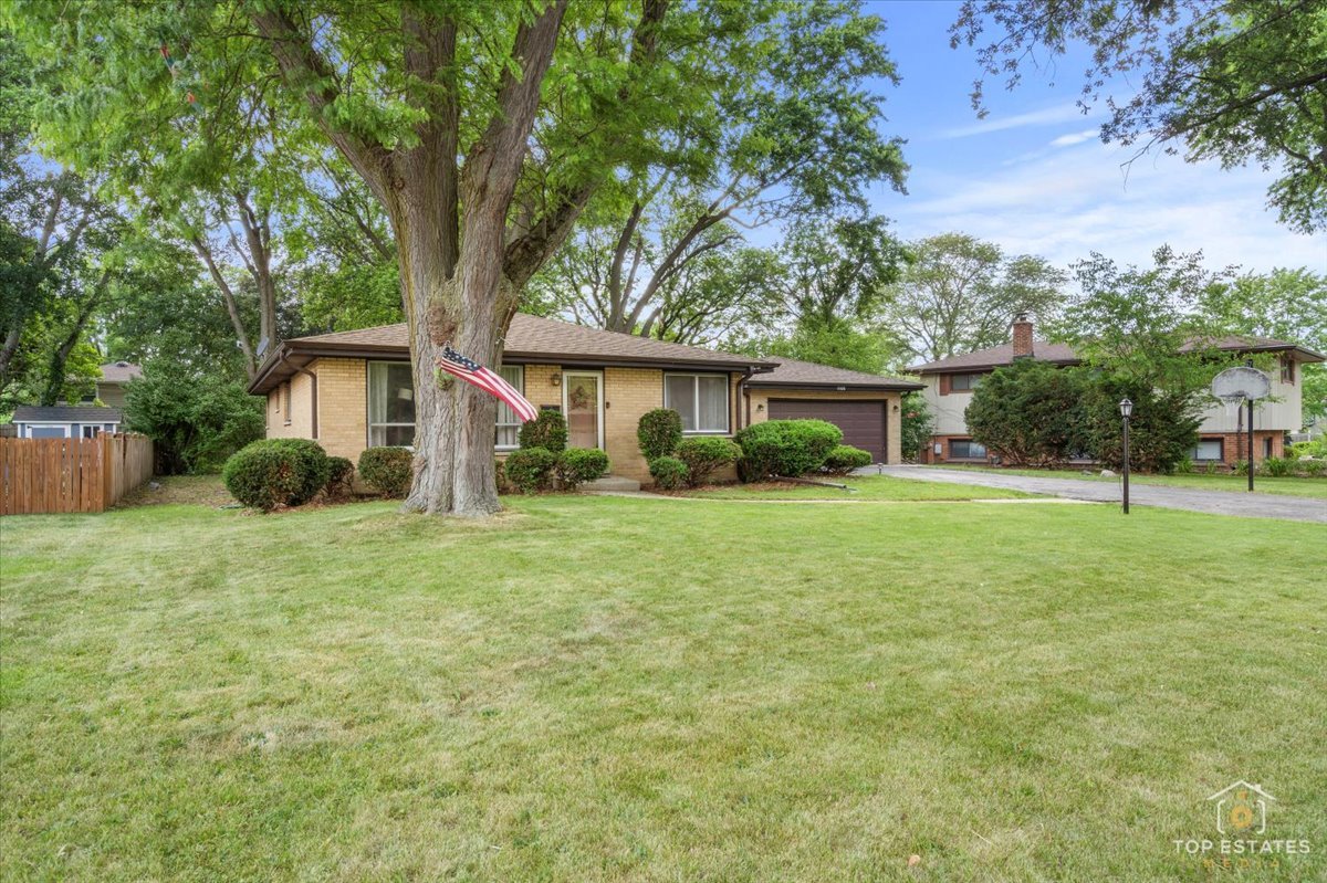 1108 North Westgate Road Mount Prospect, IL 60056 - Photo 2 of 23 Gallery Image 2