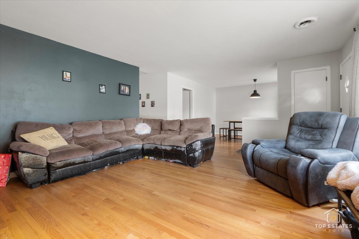 1108 North Westgate Road Mount Prospect, IL 60056 - Photo 6 of 23 Gallery Image 6