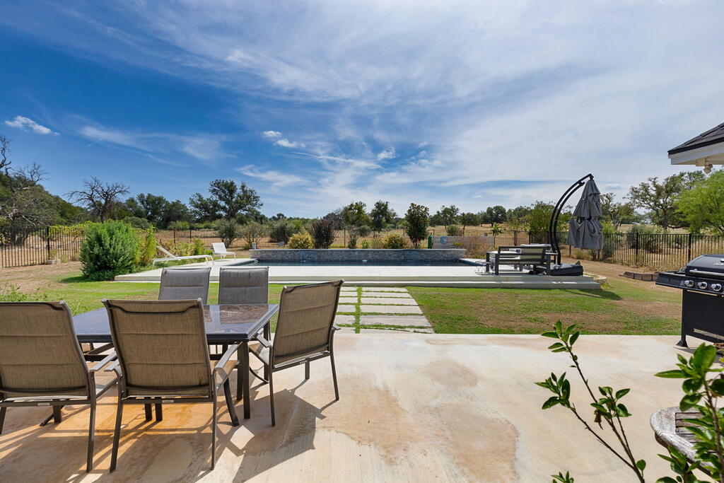 803 Comanche Ridge Round Mountain, TX 78663 - Photo 10 of 43 Gallery Image 10