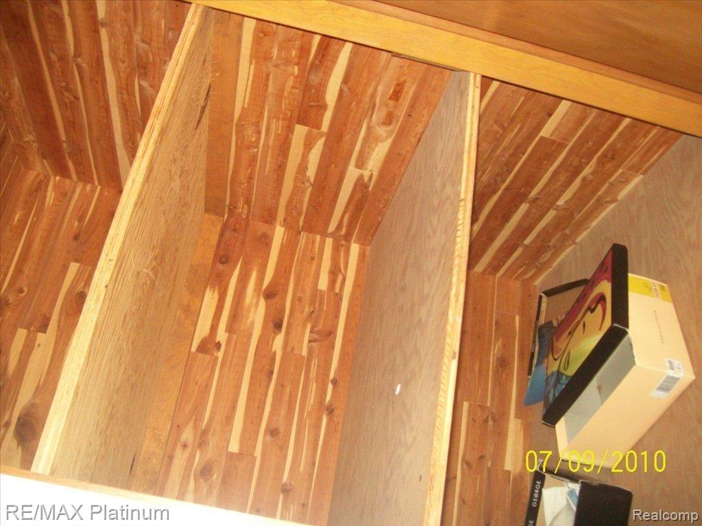 3229 West Schafer Road Pinckney, MI 48169 - Photo 13 of 15 cedar closet