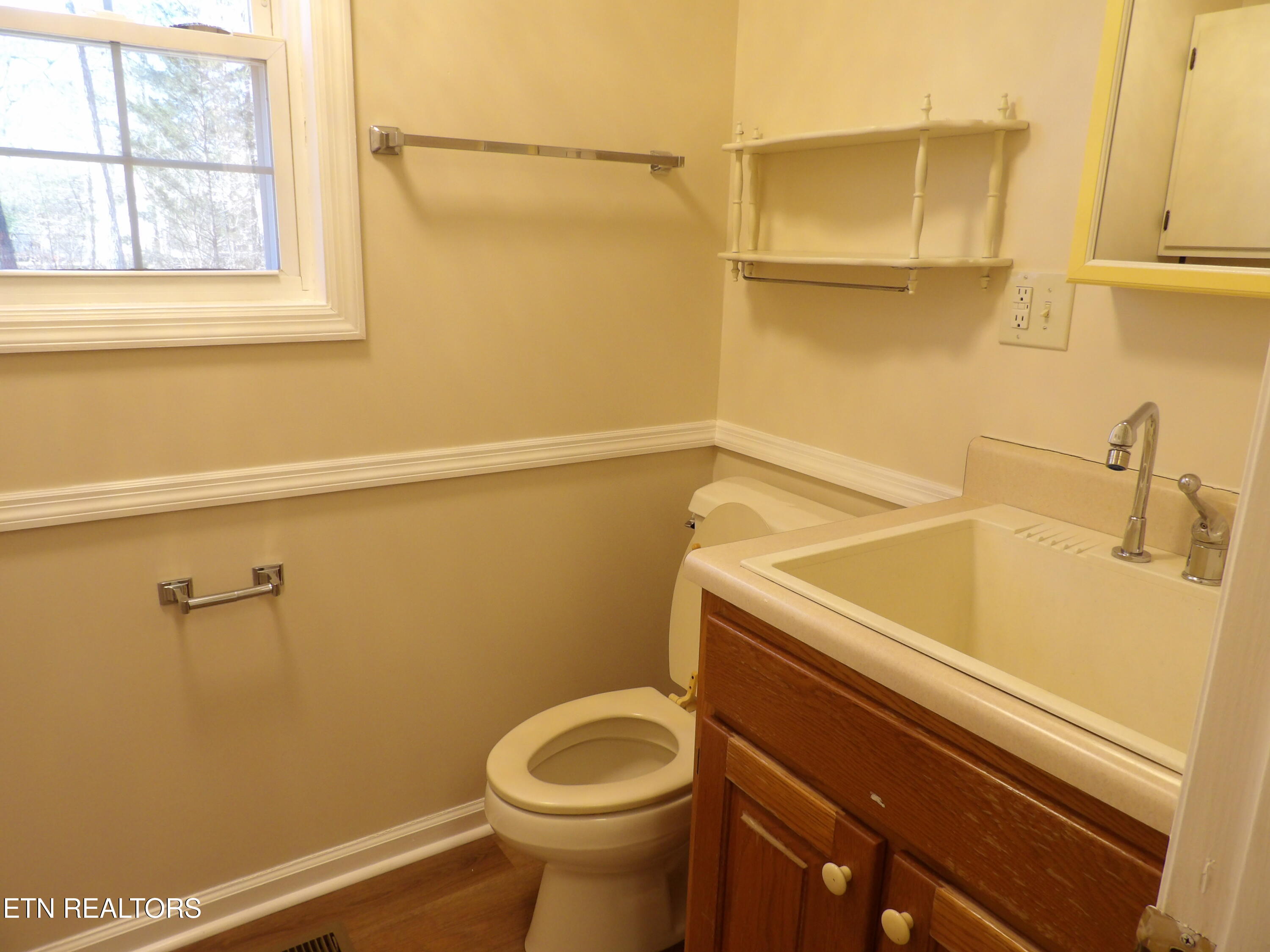 2162 Ona Road Crossville, TN 38572 - Photo 20 of 37 100_0409