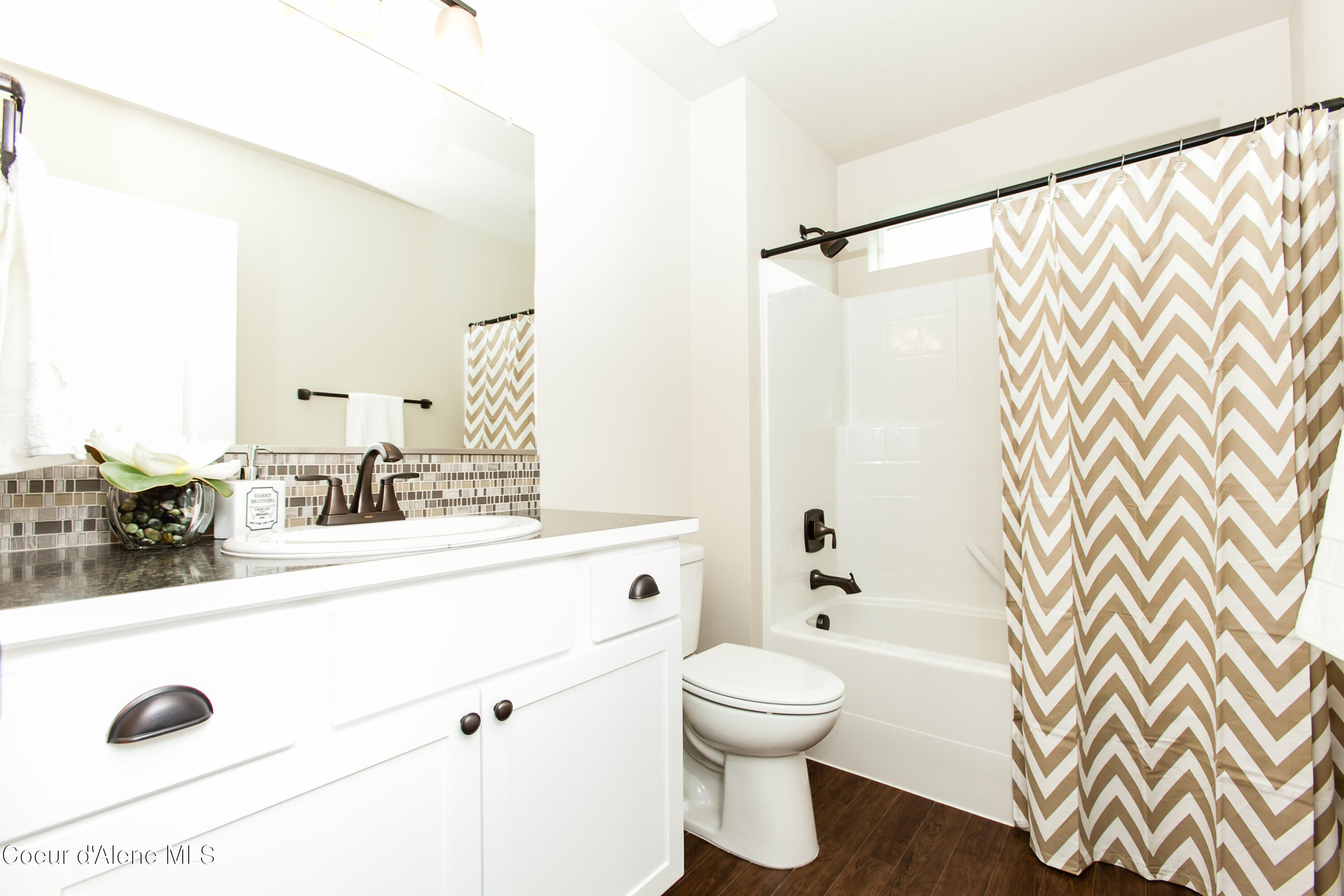 3349 North Segar Loop Post Falls, ID 83854 - Photo 12 of 26 (11) Stock Bathroom