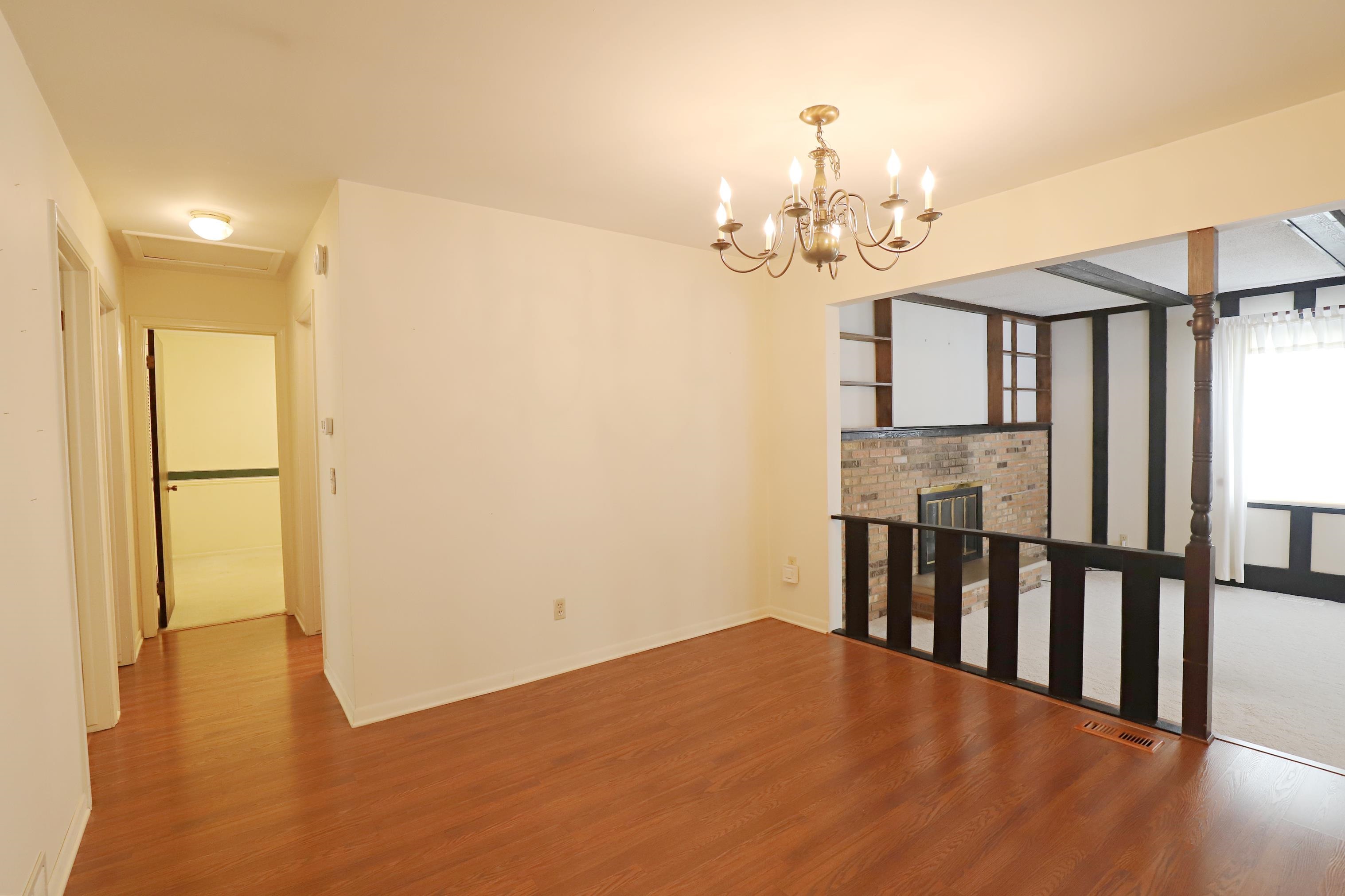 5492 River Ridge Drive Flushing, MI 48433 - Photo 7 of 39 50157094-12ec3df9-50c8-49fd-861a-e2b0fdc4eb92.JPG