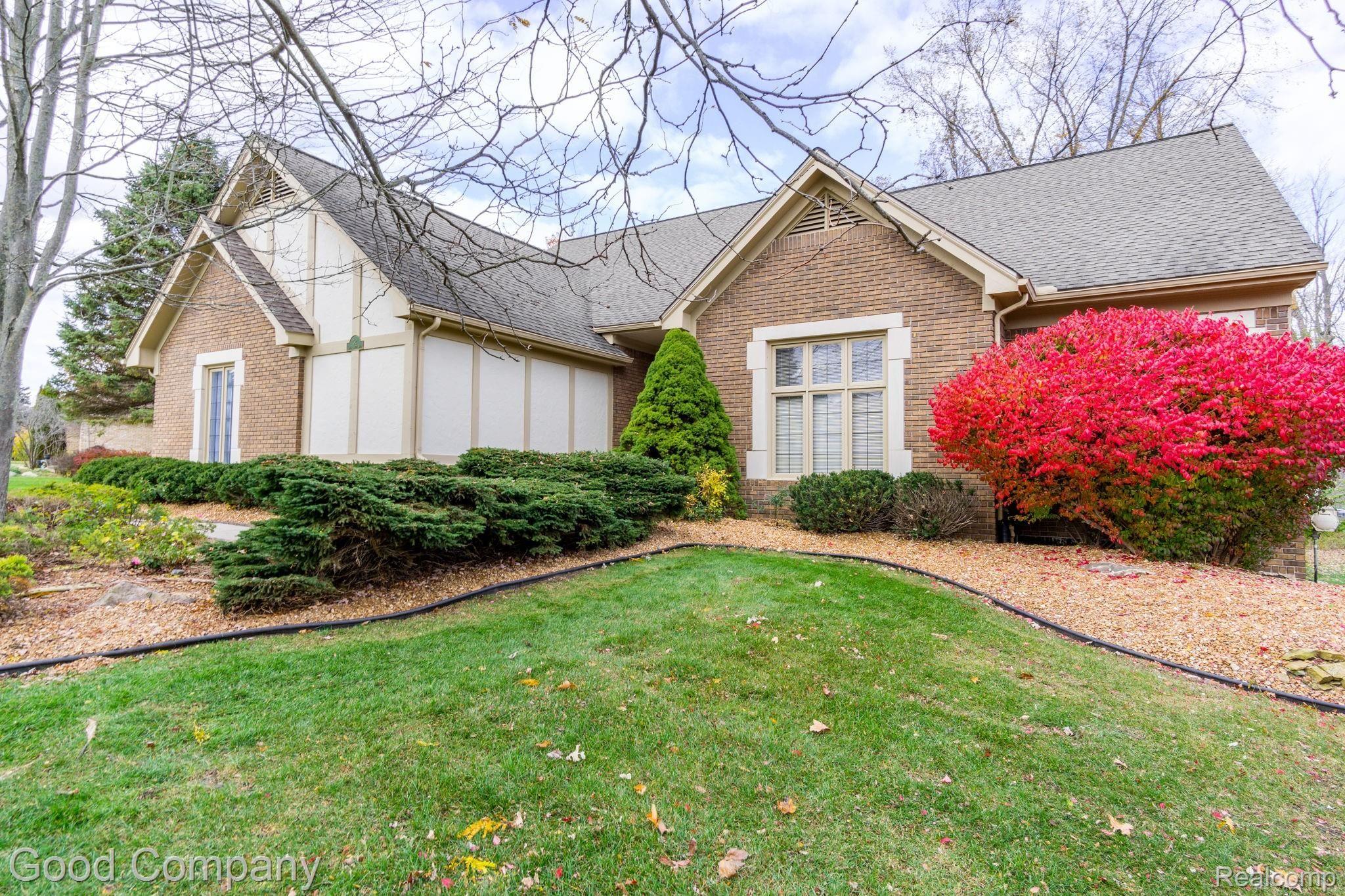 52 Cross Creek Boulevard Rochester, MI 48306 - Photo 1 of 1 52-Cross-Creek-Blvd-03.JPG