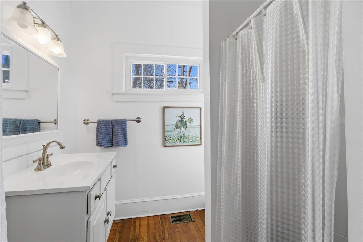 231 Washington Avenue Bennington, VT 05201 - Photo 17 of 29