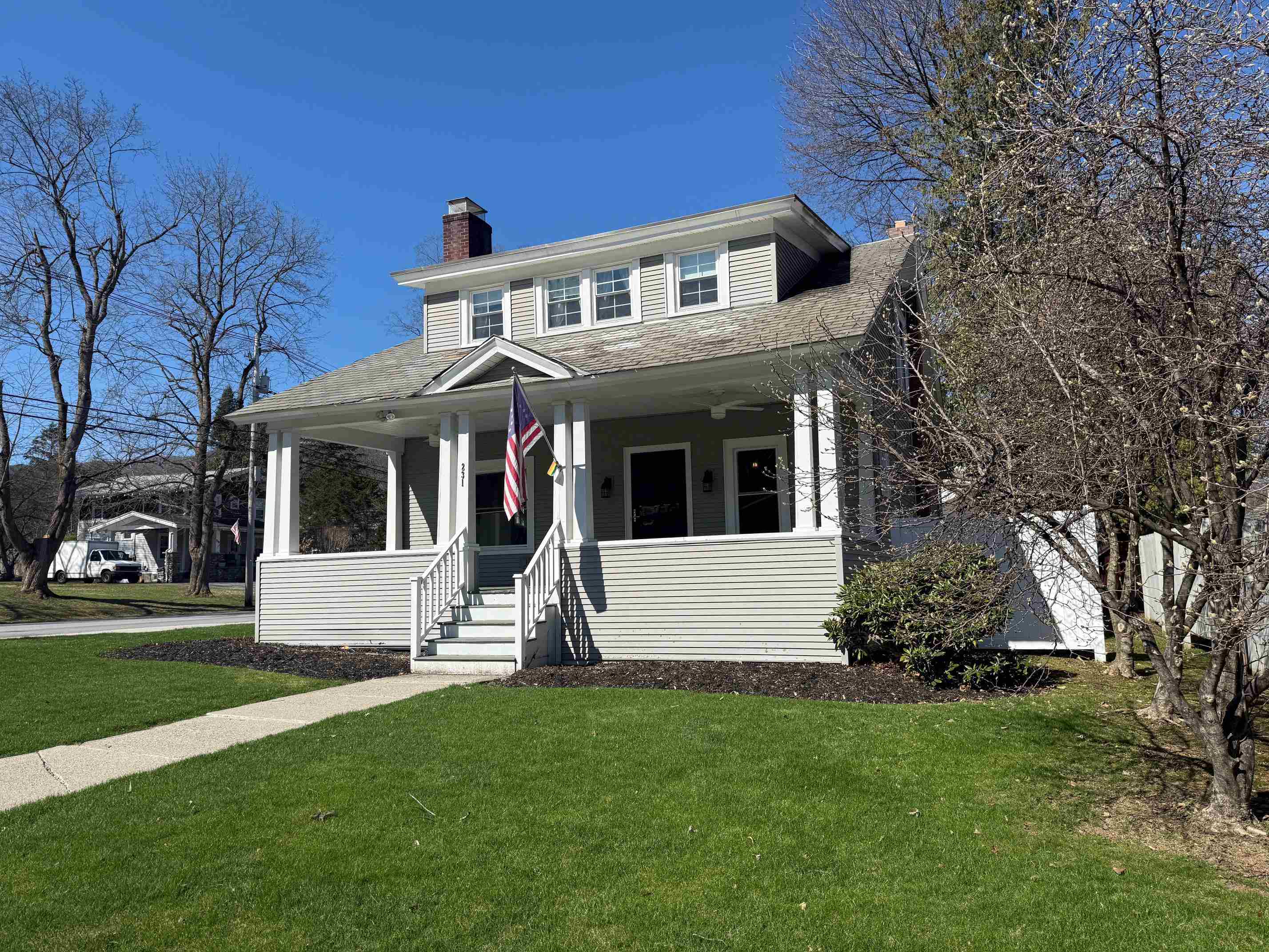 231 Washington Avenue Bennington, VT 05201 - Photo 4 of 29