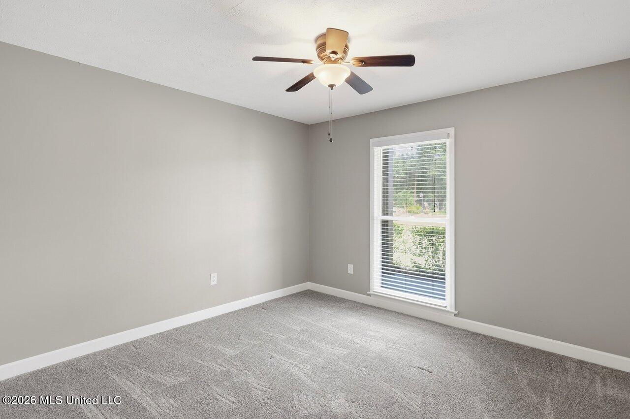 153 Oak Ridge Circle Madison, MS 39110 - Photo 26 of 31 153 Oak Ridge Cir Hometoursms.com 26