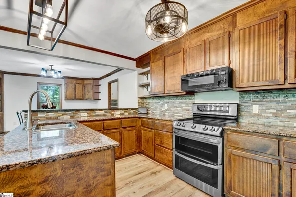 $679,000 | 105 Summer Creek Court, Greer, SC 29650