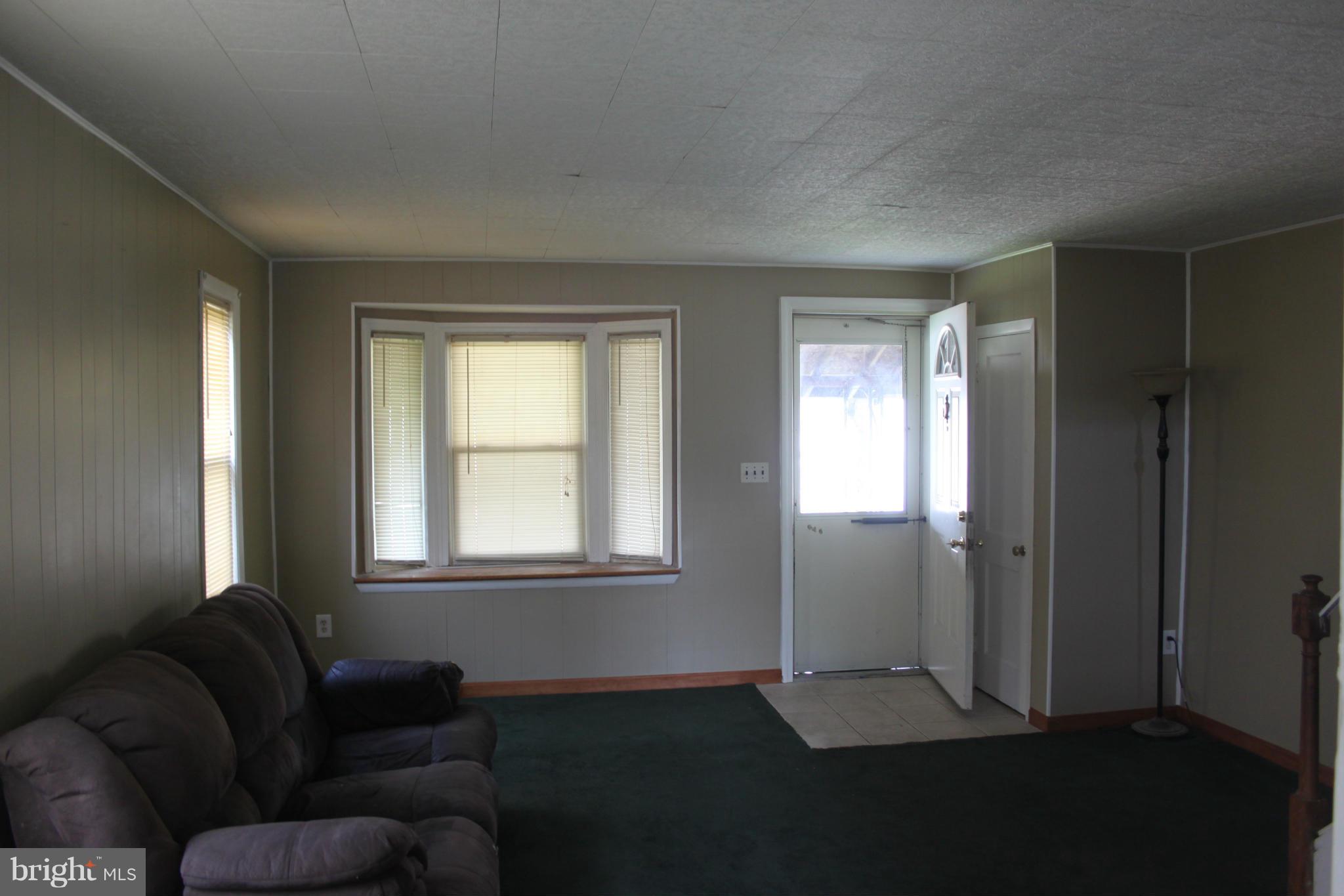 1921 Larkhall Road Baltimore, MD 21222 - Photo 4 of 7 Living Room
