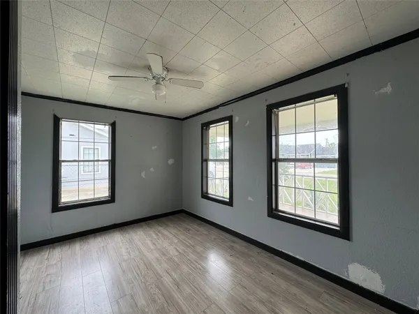 $85,000 | 722 West 6th Street, Freeport, TX 77541