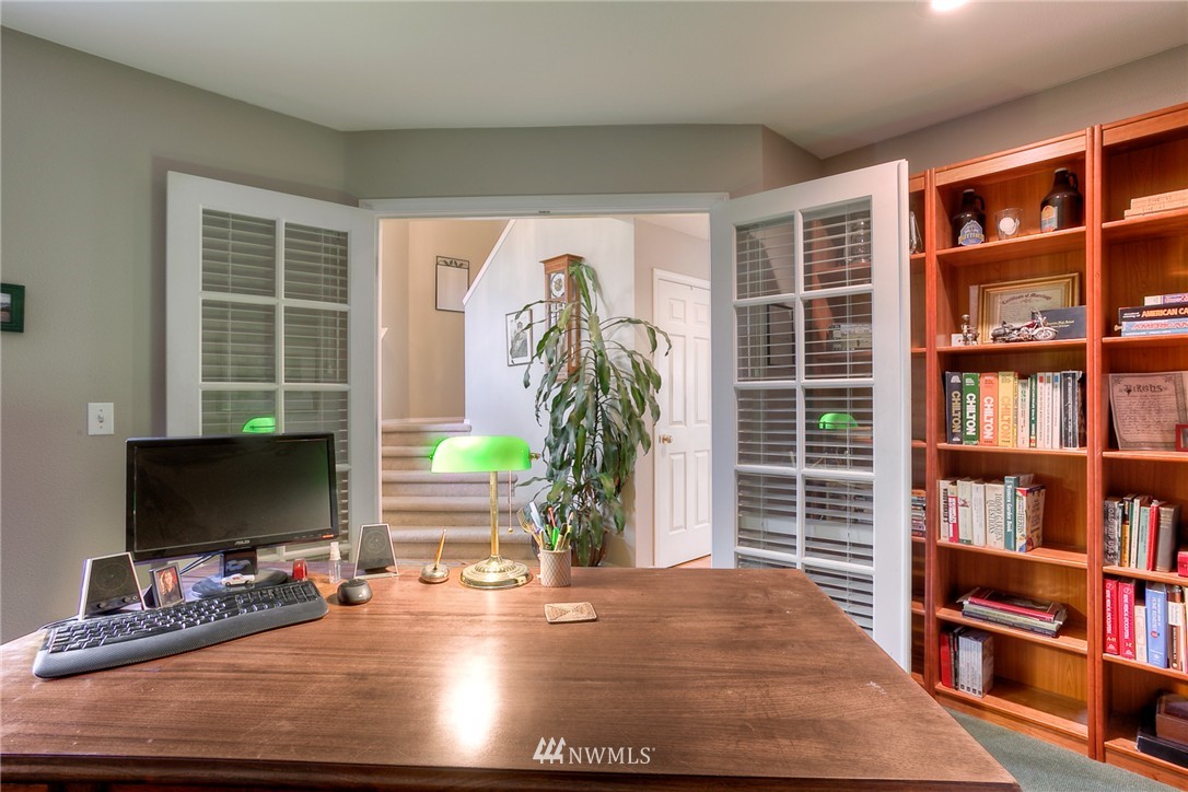 10266 Southeast 185th Place Renton, WA 98055 - Photo 10 of 23