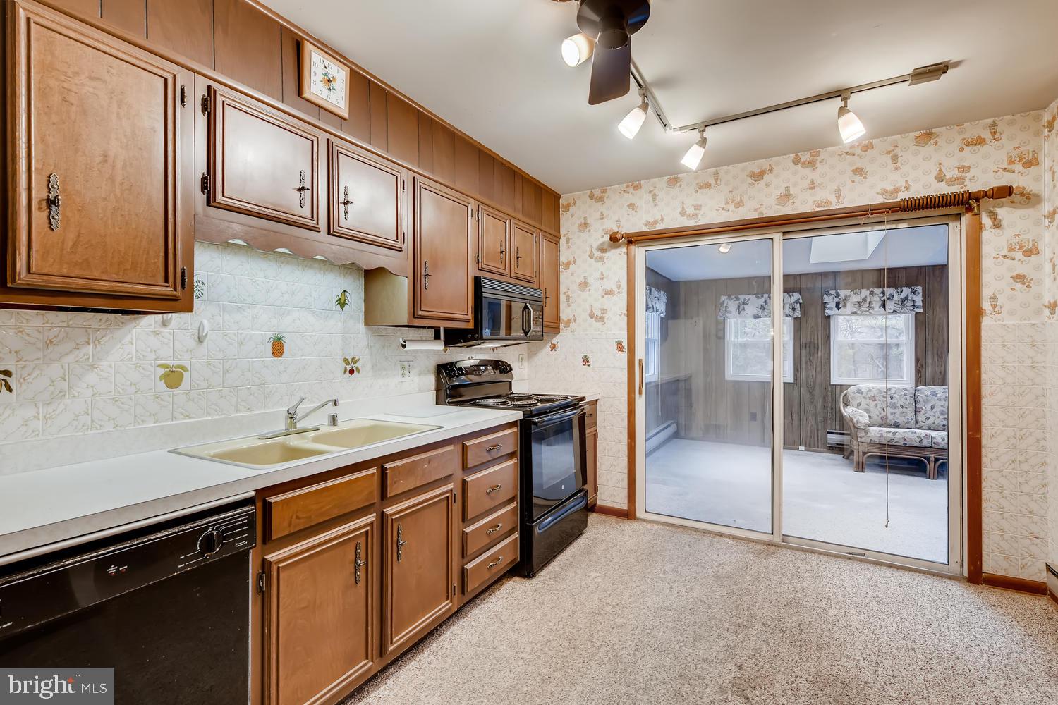 2415 Sunset Farm Road Ellicott City, MD 21042 - Photo 10 of 32