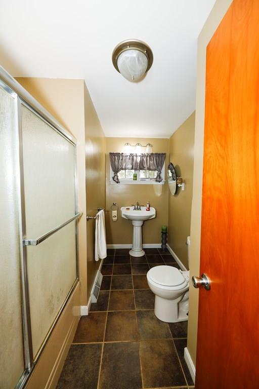 475 Stevens Road Swansea, MA 02777 - Photo 5 of 42 Gallery Image 5
