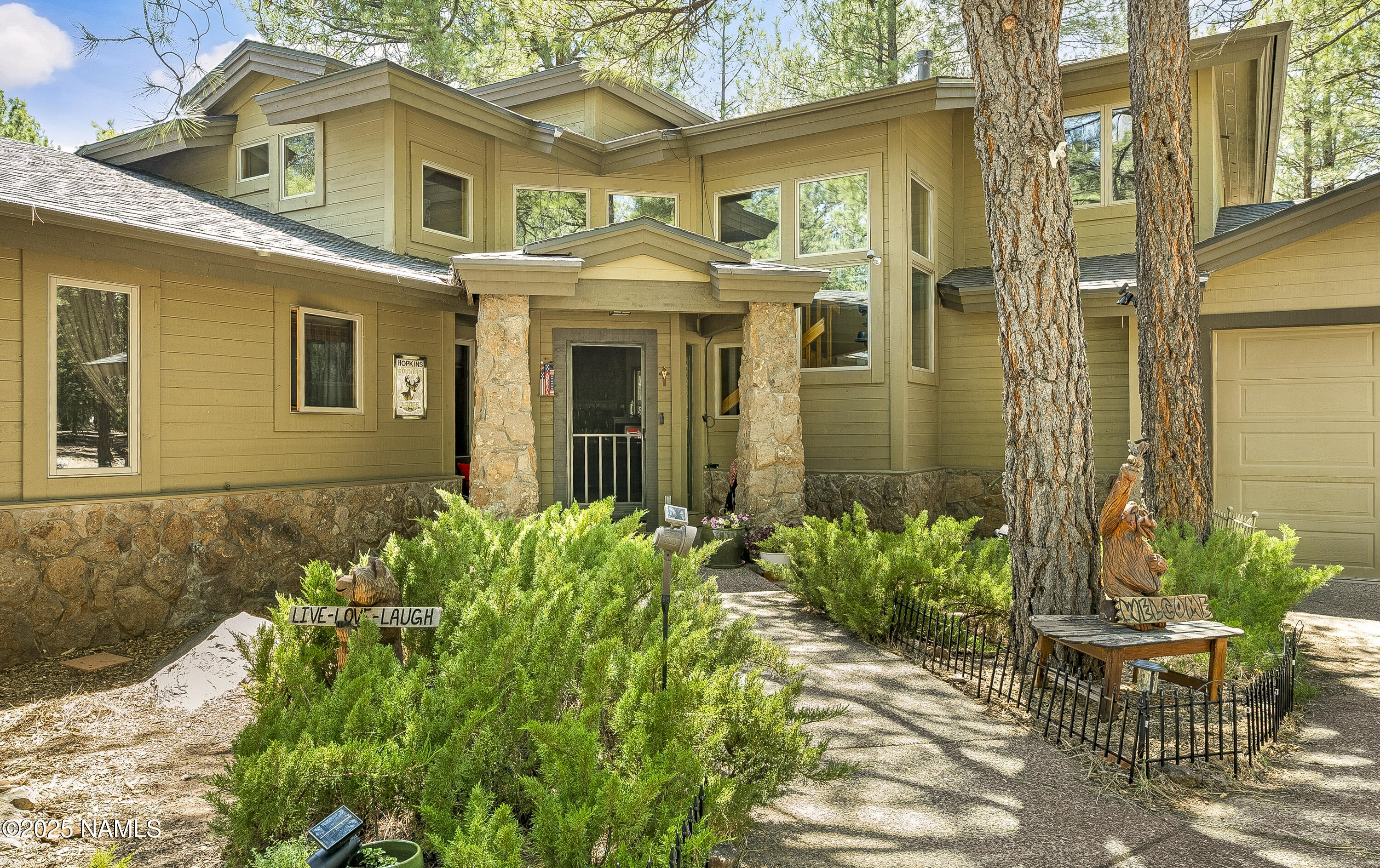 5962 Griffiths Spring Flagstaff, AZ 86005 - Photo 3 of 35 3.5