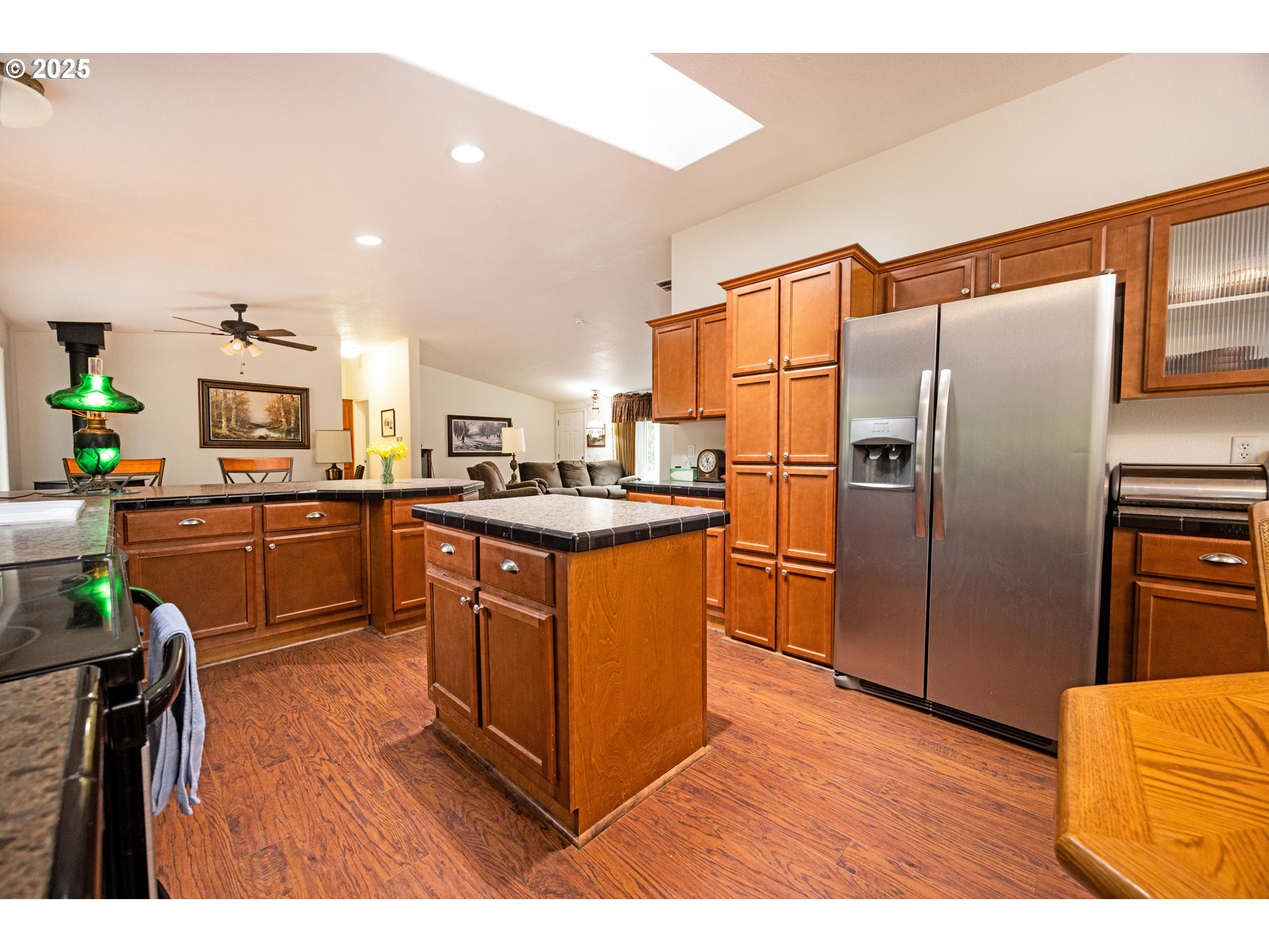 40088 Reuben Leigh Road Lowell, OR 97452 - Photo 15 of 36 Gallery Image 15