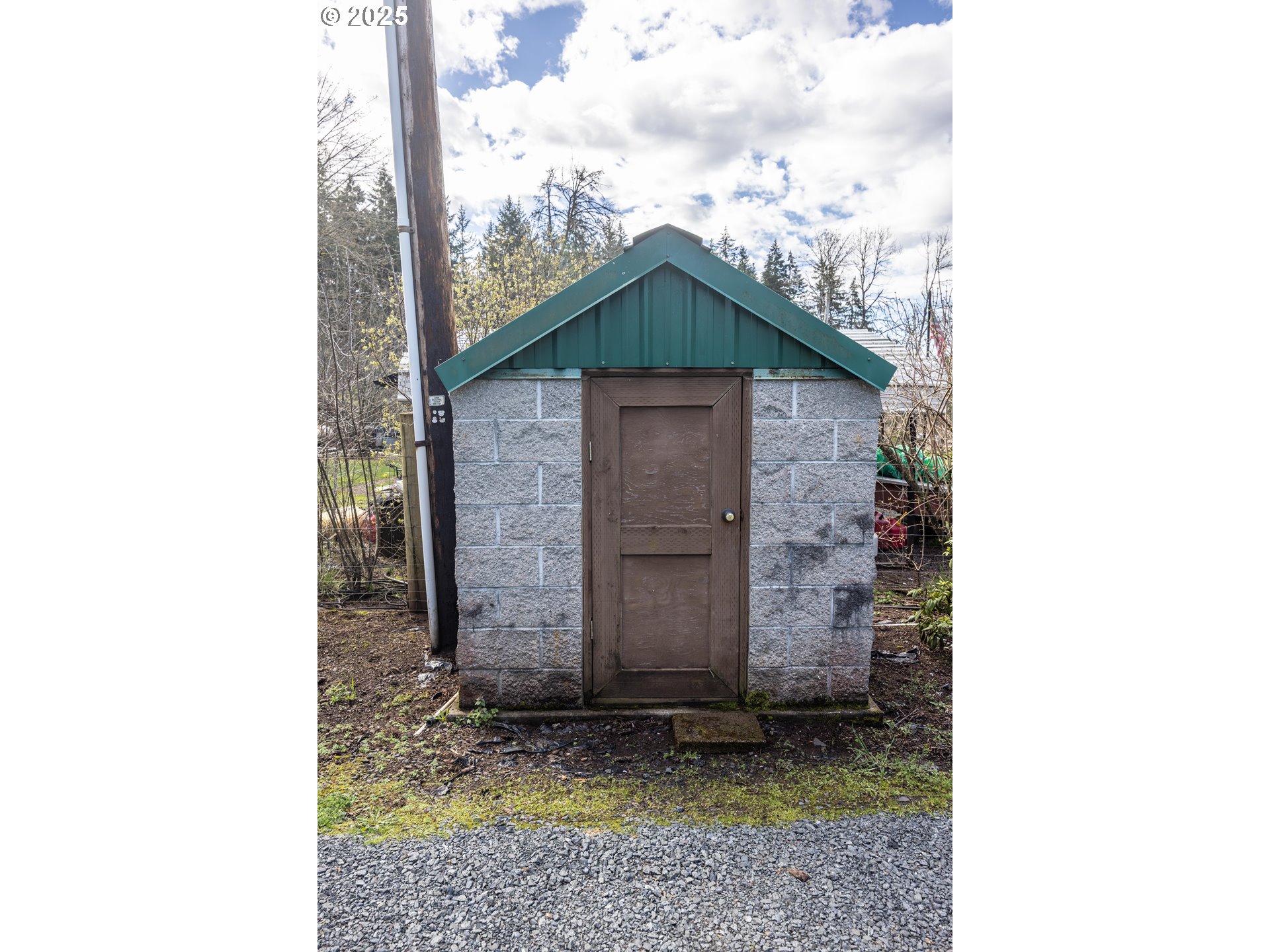 40088 Reuben Leigh Road Lowell, OR 97452 - Photo 34 of 36 Gallery Image 34