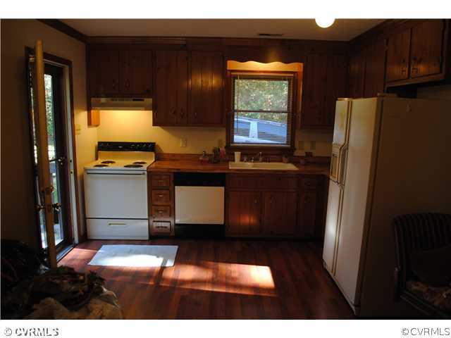 2526 Diggstown Road Bumpass, VA 23024 - Photo 8 of 12 Kitchen