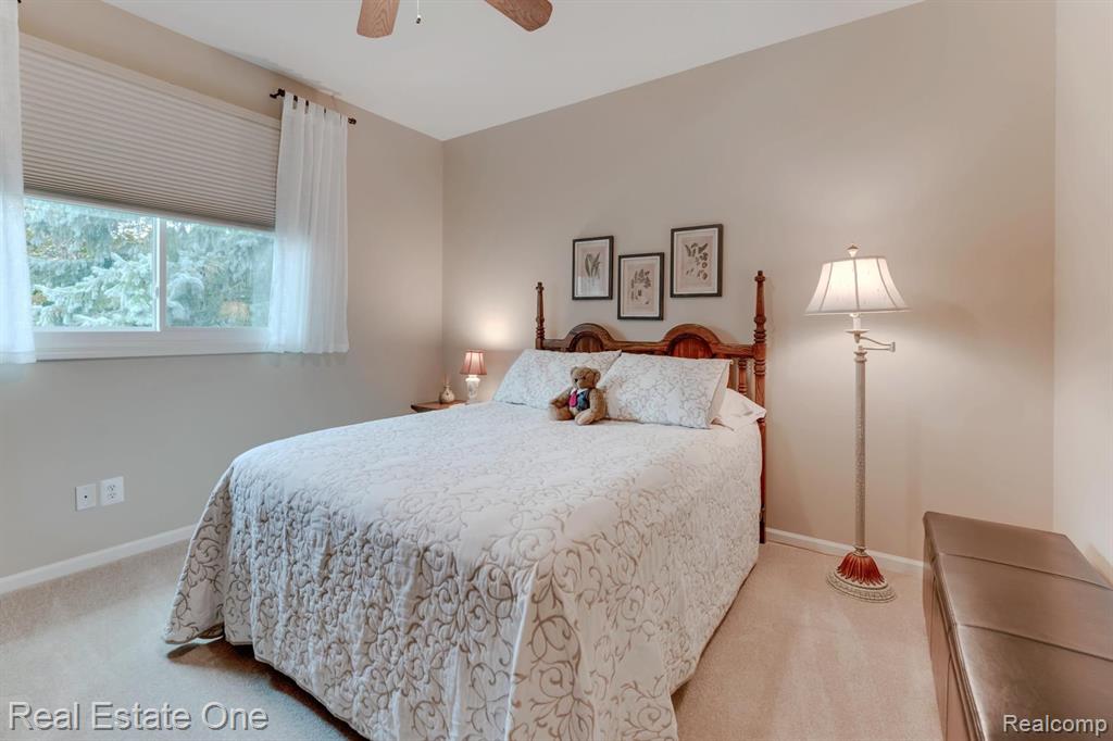 424 Wedington Court Rochester, MI 48307 - Photo 22 of 47