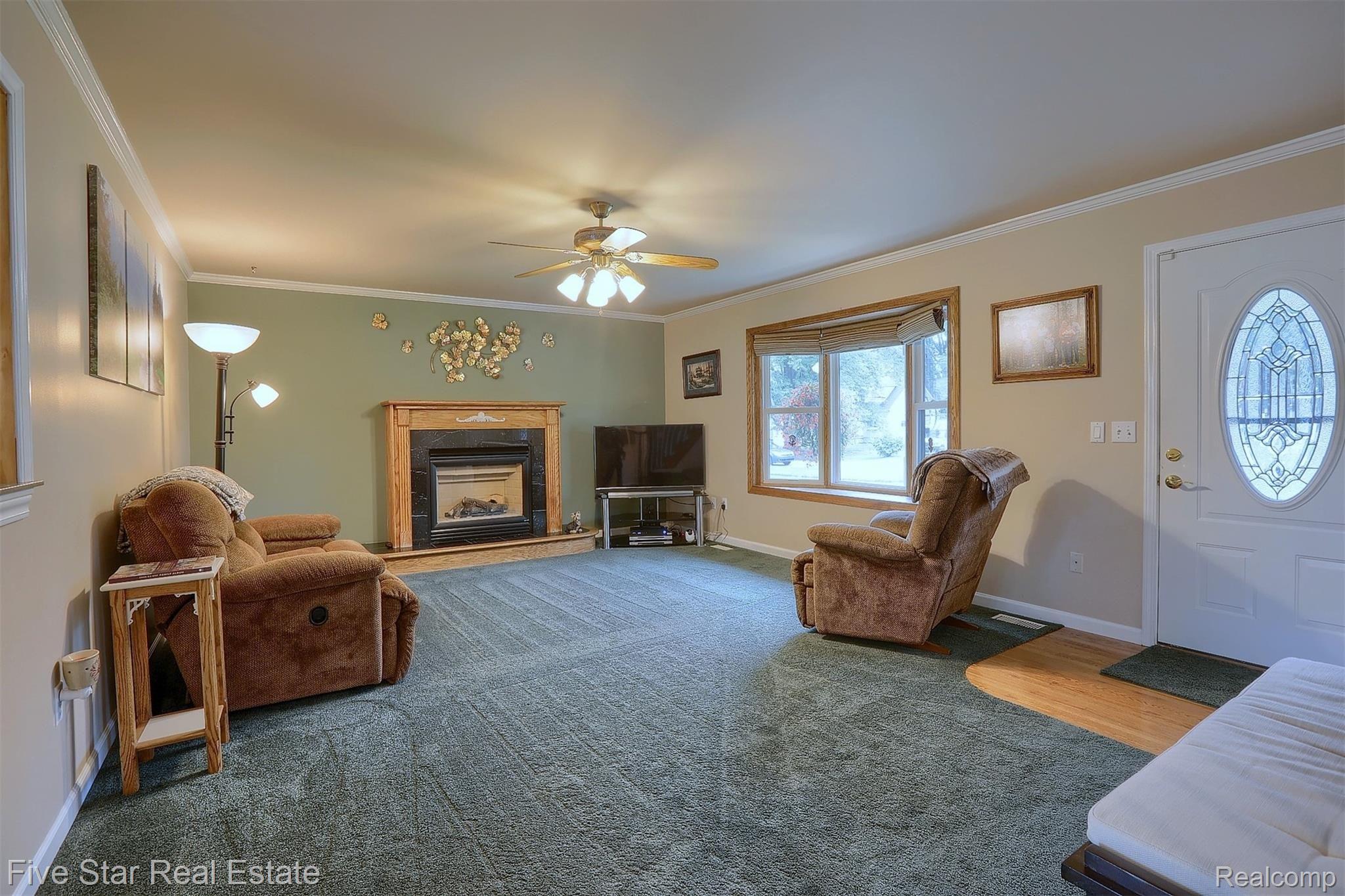 8549 Messmore Road Utica, MI 48317 - Photo 4 of 34 Great-Room (8).jpg