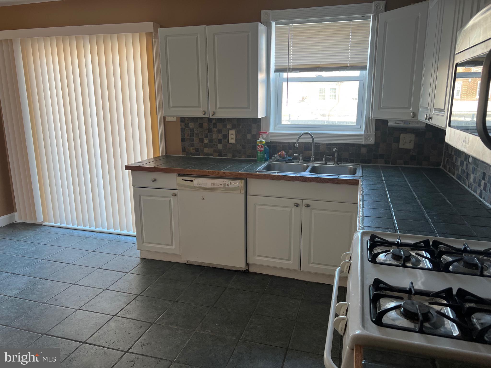 3133 Friendship Street Philadelphia, PA 19149 - Photo 12 of 19