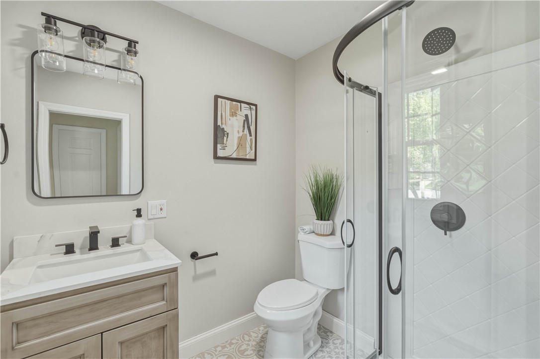3 Sundale Road Cranston, RI 02921 - Photo 18 of 50