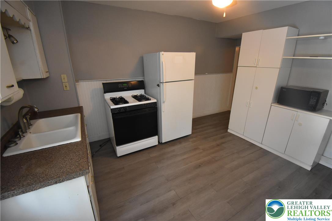 817 Ridge Street Easton, PA 18042 - Photo 8 of 15 Gallery Image 8