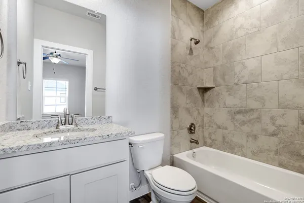 $2,095 | 614 Errol Street, Unit 101, San Antonio, TX 78216