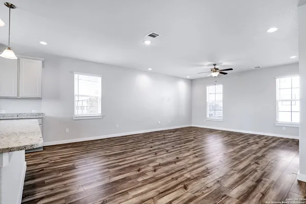 $2,095 | 614 Errol Street, Unit 101, San Antonio, TX 78216