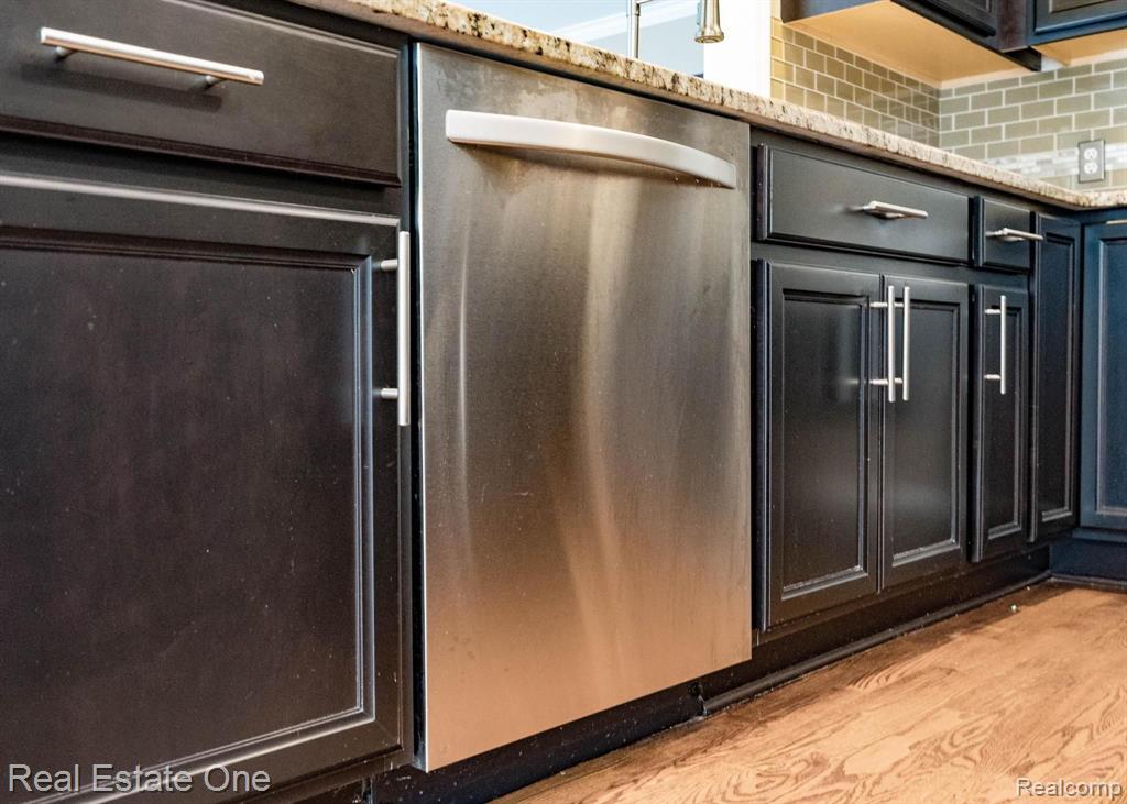 4254 Beach Road Troy, MI 48098 - Photo 14 of 54 Gallery Image 14