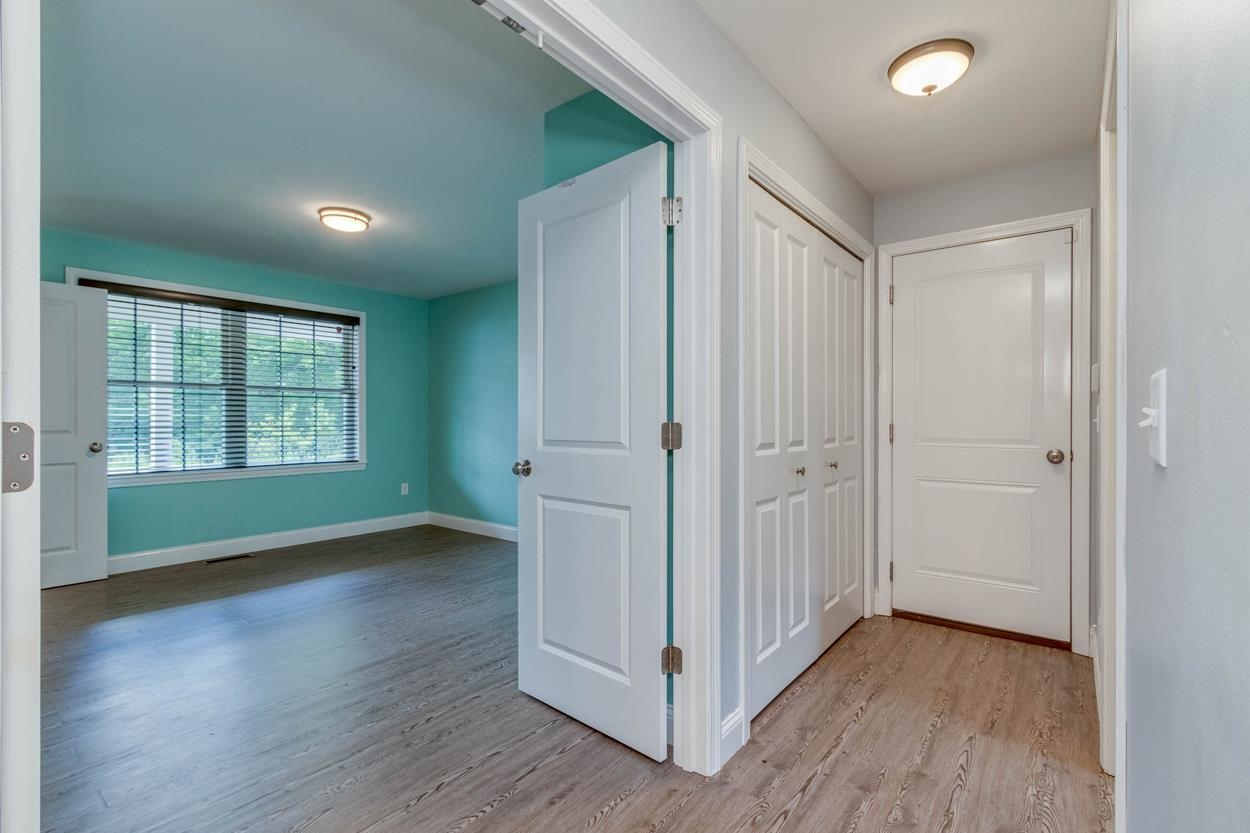 1826 Lake Shore Road Manchester, NH 03109 - Photo 14 of 40