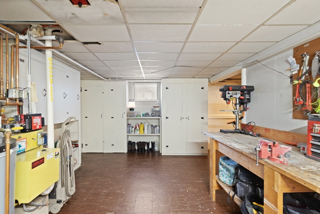 35 Longfellow Road Reading, MA 01867 - Photo 33 of 34