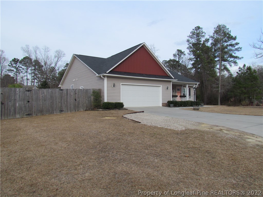 621 Lindsay Road Raeford, NC 28376 - Photo 3 of 33 Gallery Image 3