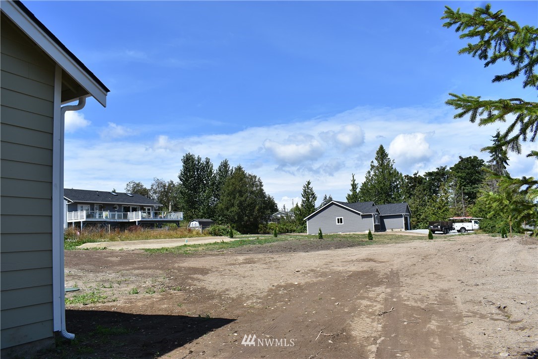595 East Mountain View Road Camano Island, WA 98282 - Photo 12 of 14