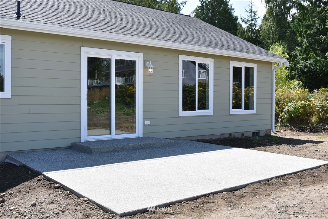 595 East Mountain View Road Camano Island, WA 98282 - Photo 13 of 14
