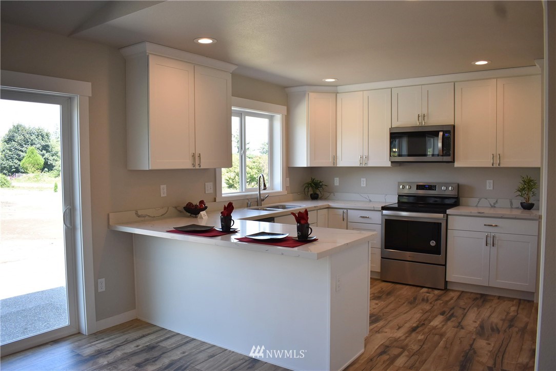 595 East Mountain View Road Camano Island, WA 98282 - Photo 4 of 14