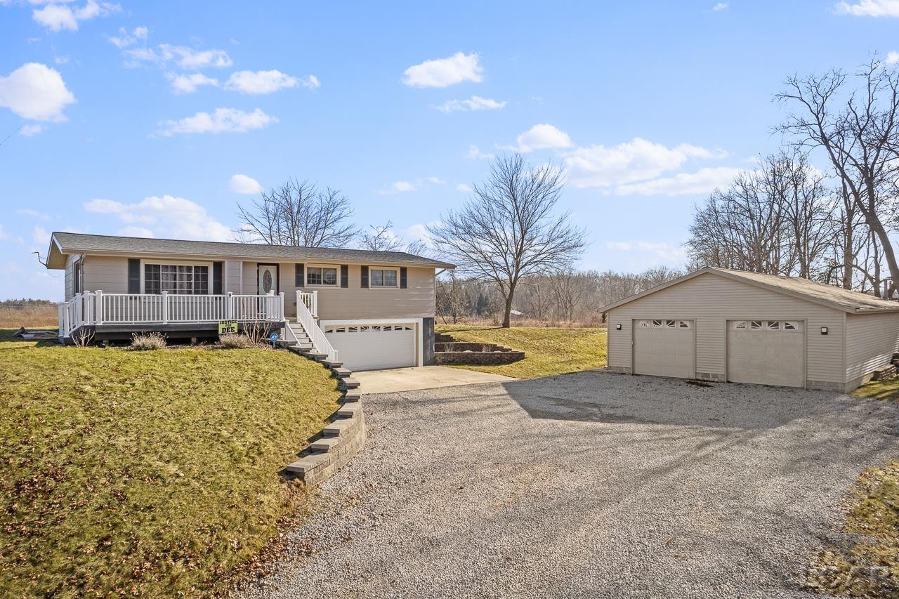 15005 Wellwood Road Tipton, MI 49287 - Photo 1 of 40 50186016-6911EA38-C972-4FB5-88F4-DA670B3122F7.JPG