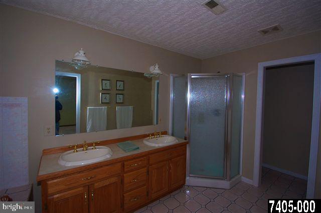 3762 Eagle Ridge Court Hanover, PA 17331 - Photo 8 of 13 Gallery Image 8