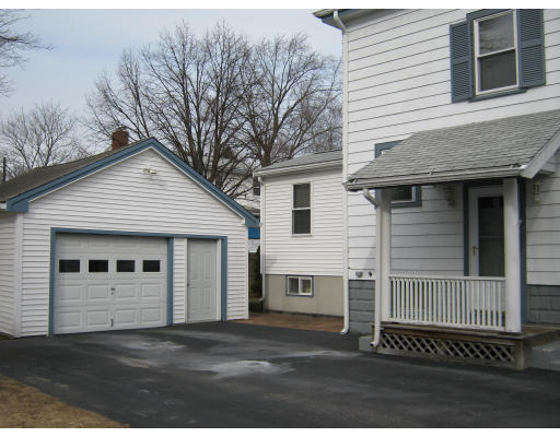 35 Staten Road Braintree, MA 02184 - Photo 3 of 6 Gallery Image 3