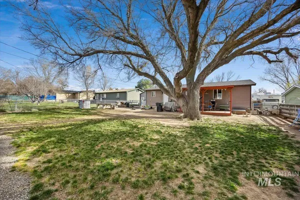 $270,000 | 210 5th Avenue East, Wendell, ID 83355